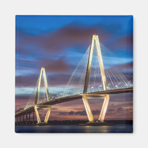 Arthur Ravenel Bridge på natten Magnet