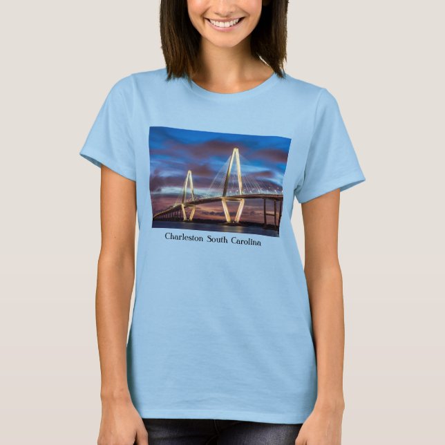 Arthur Ravenel Bridge på natten T-Shirt (Framsida)