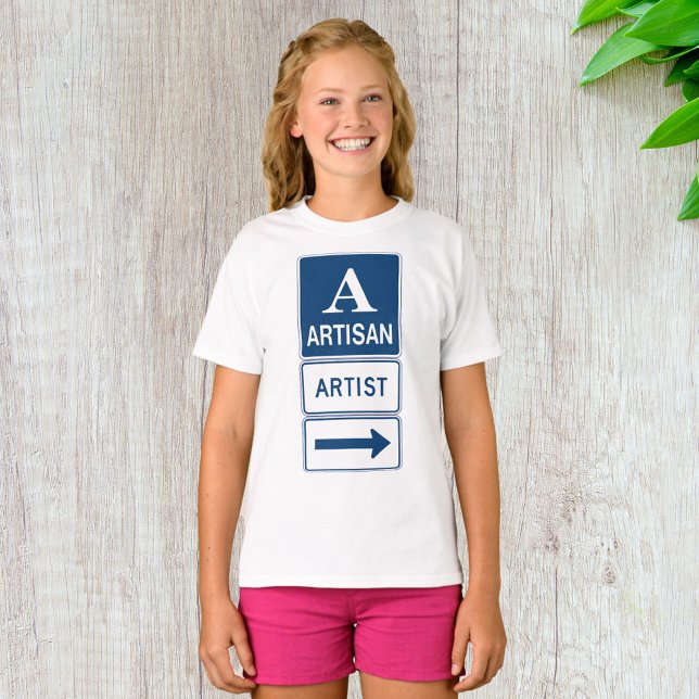 Artisan Artist Studio-signaturriktningspil T Shirt (Skapare uppladdad)