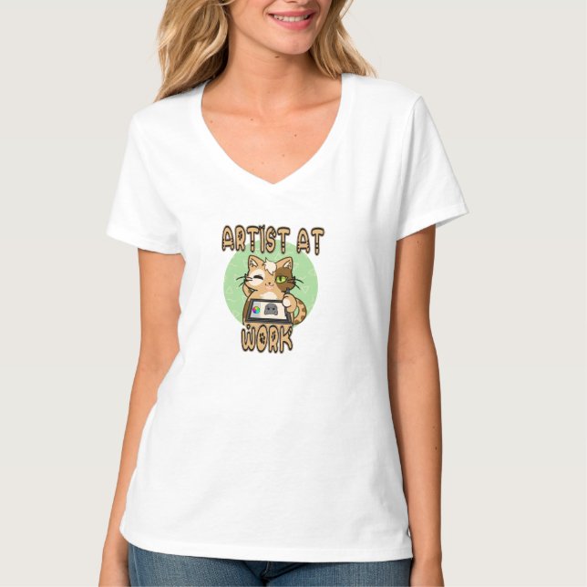 Artist at work cute cat design t shirt (Framsida)