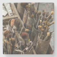 Artist Paintborstar i gamla Rusty Tin Cans