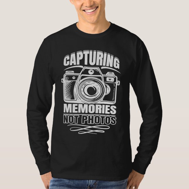 Artistic Lovable Memories Of Photographers Saying T Shirt (Framsida)