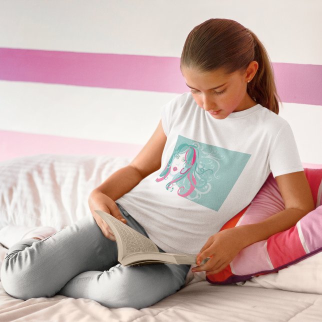 Artistisk kvinnlig illustration t shirt (Skapare uppladdad)