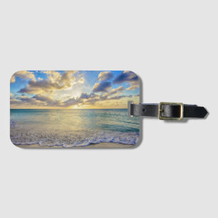Aruba solnedgång över det röra havet bagagebricka
