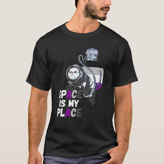 Asexual Astronaut Cat Retro Space Is My Place Ace  T Shirt (Framsida)