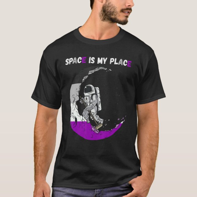 Asexuellt astronaut Måne Städning assexualitet Rym T Shirt (Framsida)