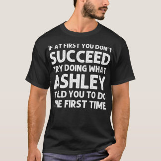 ASHLEY Gift Namn Personlig Birthday Funny Chris T Shirt