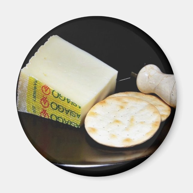Asiago Pressato Cheese Magnet (Framsidan)