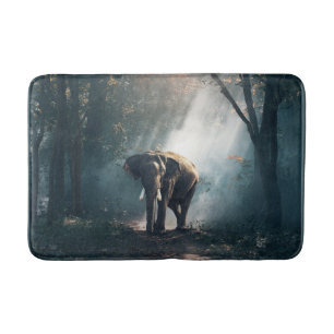 Asian Elephant in a Sunlit Forest Clearing Badrumsmatta