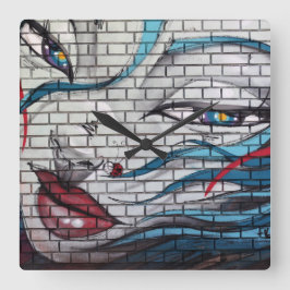 Asian Girl Graffiti Fyrkantig Klocka