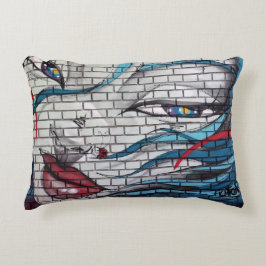 Asian Girl Graffiti Prydnadskudde