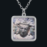 Asiatisk antique Carved Ansikte Statue Photo Snygg Silverpläterat Halsband<br><div class="desc">Den asiatiska stenhuggningen av tre huvuden avslöjar fred och ensamhet. Förbered och fundera på vad du kan göra när du bäror det här fantastiska fotocharmhalsbandet. Detta halsband finns i små, medelstora och stora storlekar, såväl som i kvadratiska och cirkelformade former. Du kan beställa detta halsband i ditt val av sterling...</div>
