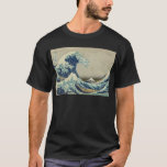 Asiatisk konst - underbaren vinkar av Kanagawa T Shirt<br><div class="desc">Asiatisk konst - underbaren vinkar av Kanagawa som underbaren vinkar av Kanagawa (神奈川沖浪裏), också som är bekant, som underbaren vinkar eller enkelt vinka, vid den japanska ukiyo-ekonstnären Hokusai. som delen av Hokusais serie Thirty-six beskådar av Mount Fuji (富嶽三十六景).</div>