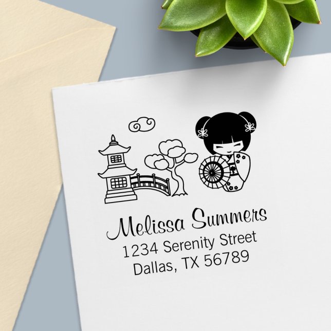 Asiatisk paraplyflicka i Kimono Adress Självfärgande Stämpel (Skapare uppladdad)