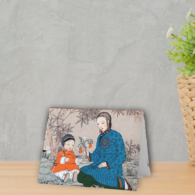 Asiatiskt kort för Mor och Mors dag (Asian mother with  baby in traditional Chinese clothes sharing flowers on notecards.)