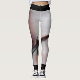 Asien bevattnar brun abstrakt dansdamasker leggings