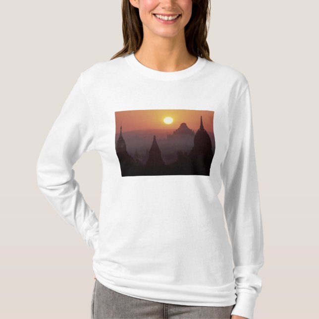 Asien, Burma, (Myanmar), Pagan (Bagan) Templet T Shirt (Framsida)