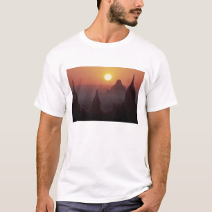 Asien, Burma, (Myanmar), Pagan (Bagan) Templet T Shirt