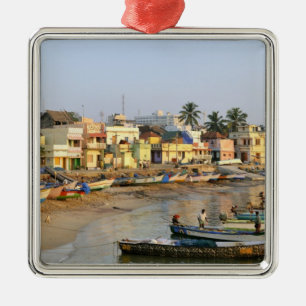 Asien, Indien, Tamil Nadu, Kanniyakumari Julgransprydnad Metall