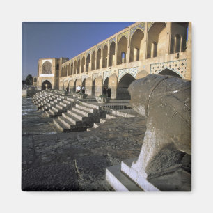 Asien, Iran, Isfahan. Pol-e Khaju-bron. Magnet