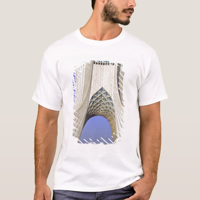 Asien, Iran, Teheran. Frihetsmonumentet i Azadi Tee Shirt (Framsida)