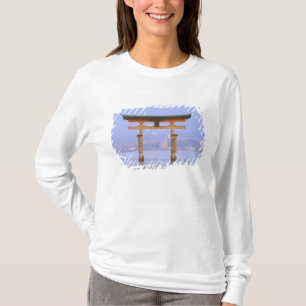 Asien, Japan, Hiroshima. Mivaiima. Torii-grind Tee