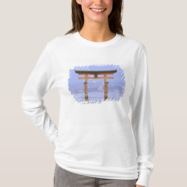 Asien, Japan, Hiroshima. Mivaiima. Torii-grind Tee (Framsida)