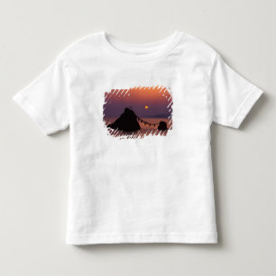 Asien, Japan, Mie, Futamigaura vid gryning T-shirt