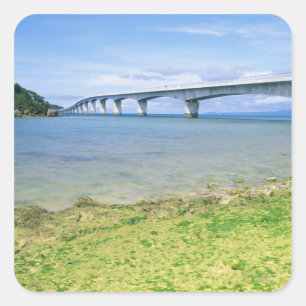 Asien, Japan, Okinawa, Kouri Bridge Fyrkantigt Klistermärke