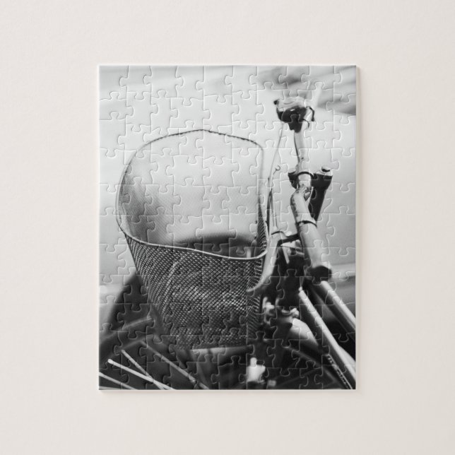 Asien, Japan, Tokyo. Bike basket i Ginza Pussel (Vertikal)