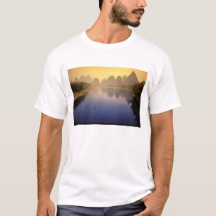 Asien, Kina, Guangxi-provinsen, Yangshuo. Ensam Tee Shirt