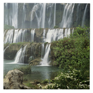 Asien, Kina, Yunnanprovinsen, Qujing, Luoping Kakelplatta