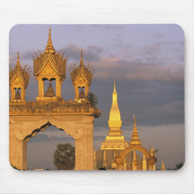 Asien, Laos, Vientiane. Luang Temple. Musmatta (Framsidan)