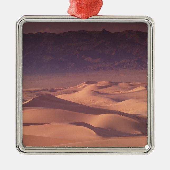 Asien, Mongoliet, Gobi Desert, Gobi Gurvansaikhan Julgransprydnad Metall (Framsidan)