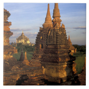 Asien, Myanmar, Bagan. Forntida tempel och Kakelplatta