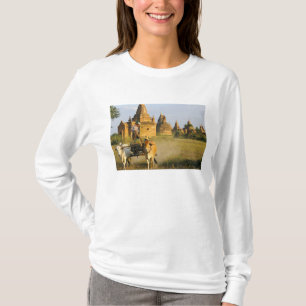 Asien, Myanmar (Burma), Bagan (Pagan). En kärra är T Shirt