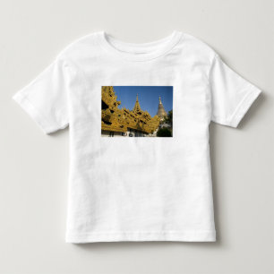 Asien, Myanmar, Yangon. Gylden stupa av Shwedagon Tee Shirt