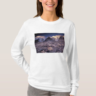 Asien, Pakistan, Karakoram Range, Bred och T-shirt