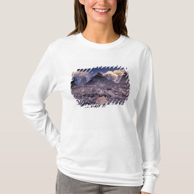 Asien, Pakistan, Karakoram Range, Broad och T-shirt (Framsida)