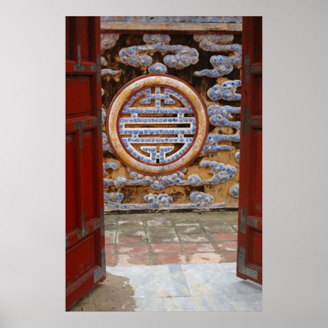 Asien, Vietnam Ornate wall at the Citadel Poster (Framsidan)