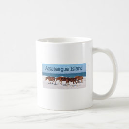 Assateague ö (ponnyer på strandlogotyp) kaffemugg