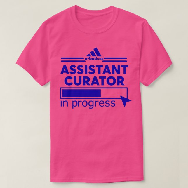 ASSISTANT CURATOR T SHIRT (Design framsida)