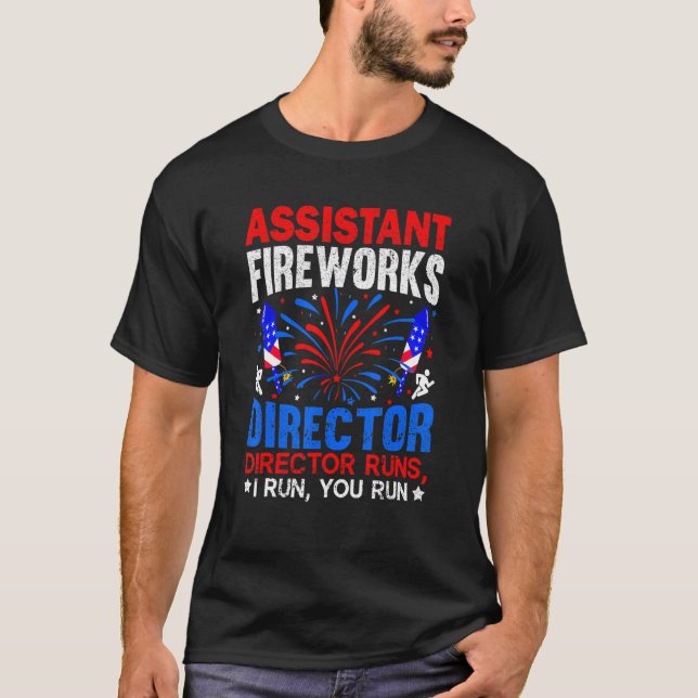 Assistent Fireworks Director Usa Independence day T Shirt (Framsida)