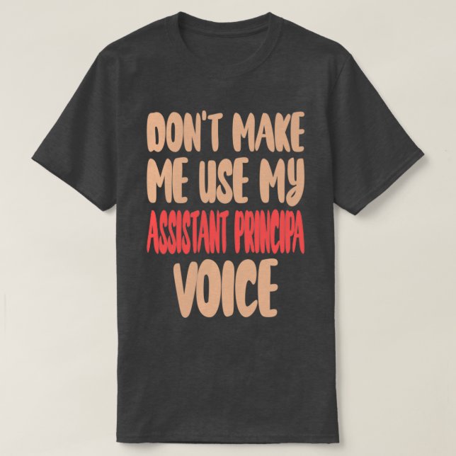 Assistent Funny Prestige Idea ser ut som T Shirt (Design framsida)
