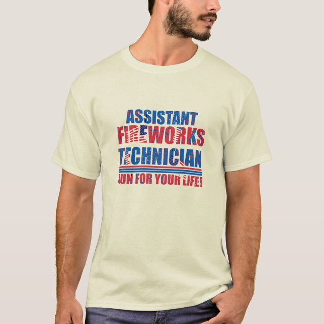 Assistent fyrverkeritekniker lustig 4:e July T Shirt (Framsida)