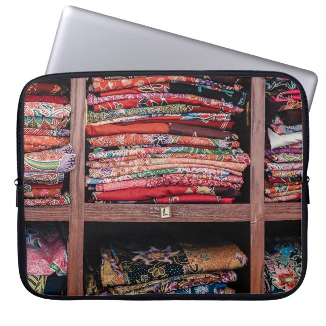ASSORTED-FÄRG TRASA PÅ RACK LAPTOP FODRAL (Framsidan)