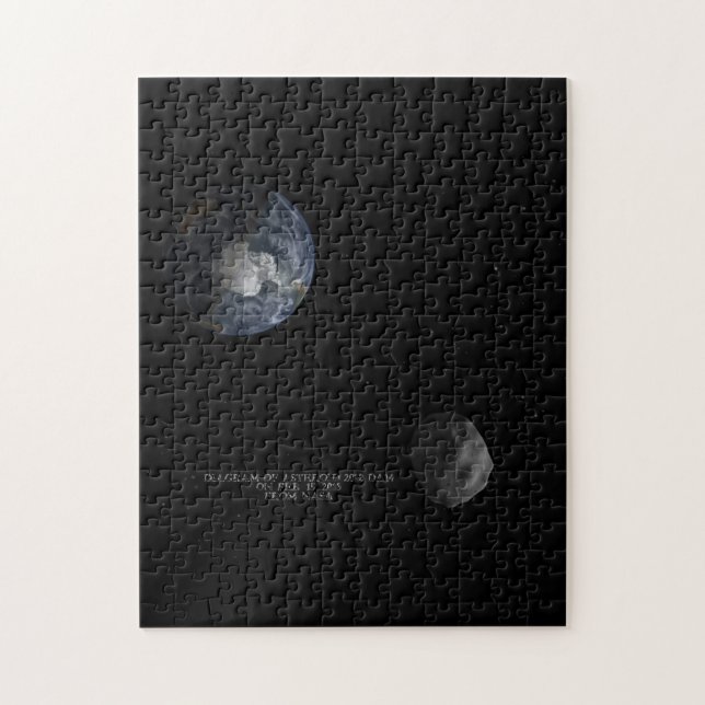 Asteroid 2012 DA14 Passing the Earth Feb. 15, 2013 Pussel (Vertikal)