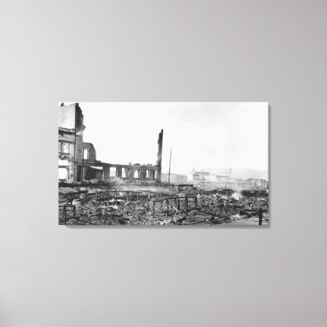 Astoria, Oregon Fire View of Exchange St. Canvastryck (Framsida)
