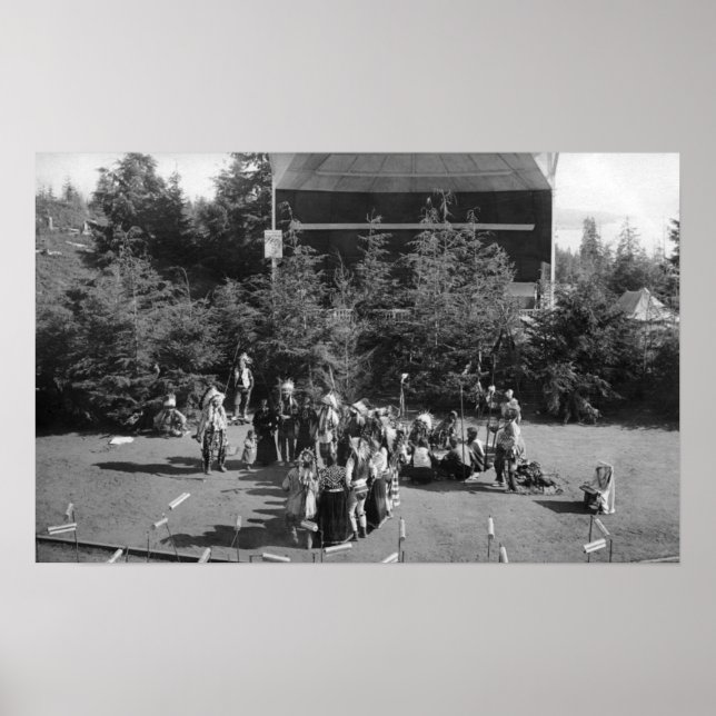 Astoria, Oregon Indian Krig Dance vid Centennial Poster (Framsidan)