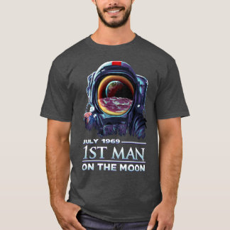 Astronaut 1969 First Man on the Moon  DK Studio  T Shirt